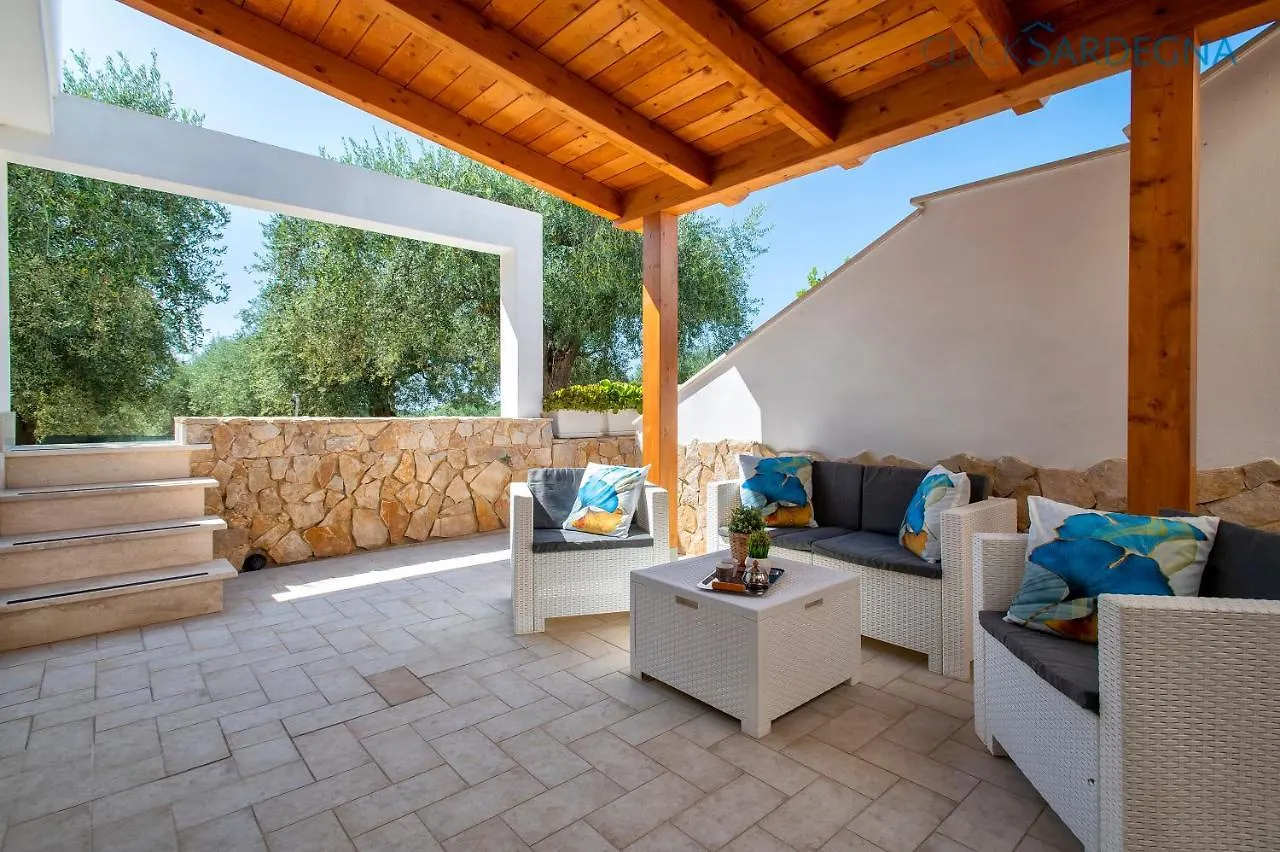 Clicksardegna Villa Brionis Sea View, 7 Bedrooms, 5 Bathrooms And 3 Kitchens Альгеро