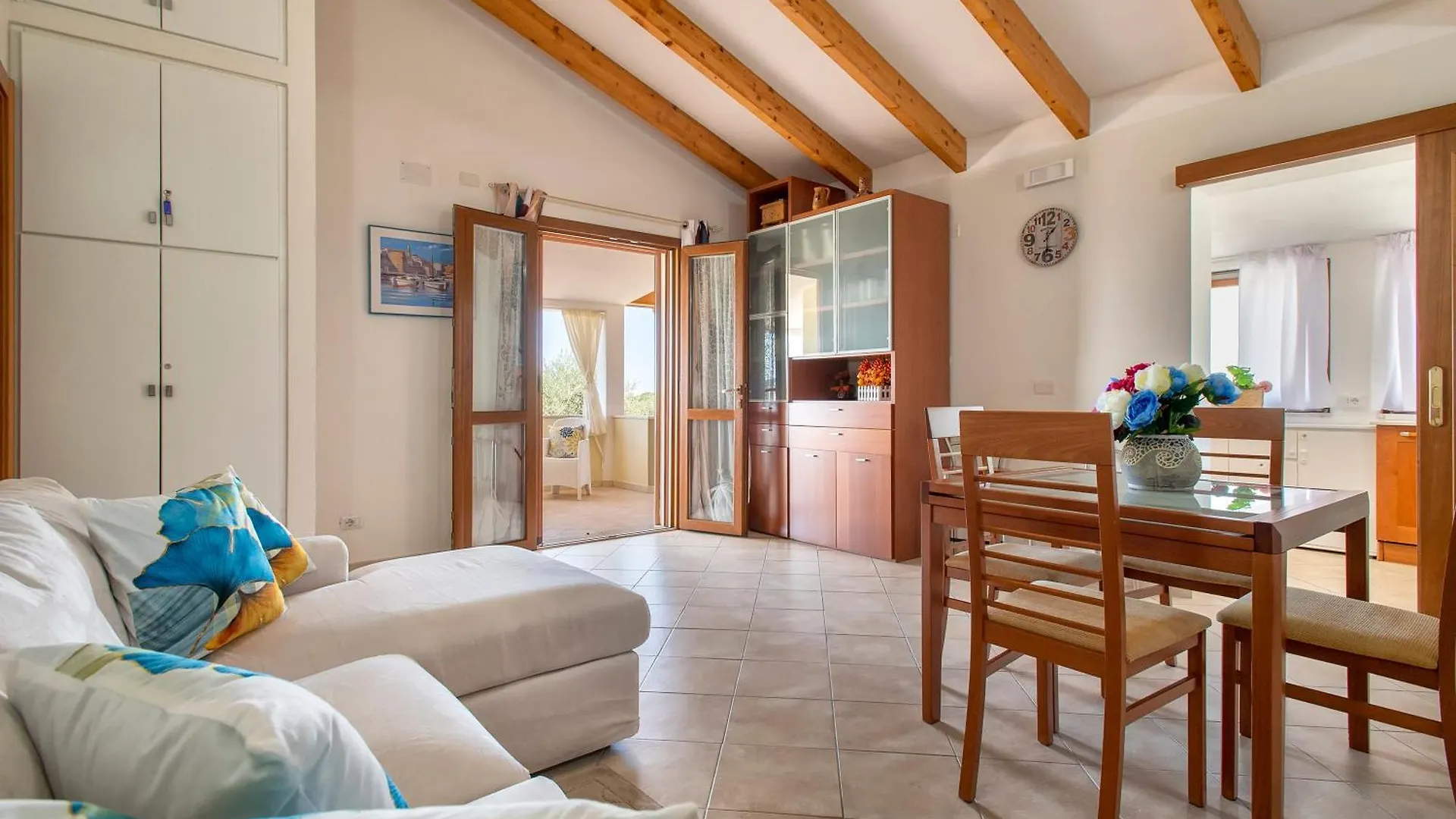 Clicksardegna Villa Brionis Sea View, 7 Bedrooms, 5 Bathrooms And 3 Kitchens Альгеро