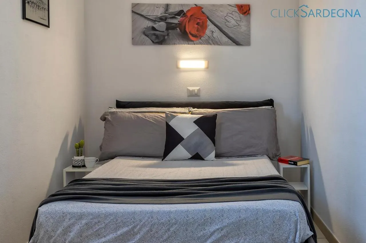 Clicksardegna Villa Brionis Sea View, 7 Bedrooms, 5 Bathrooms And 3 Kitchens Alghero