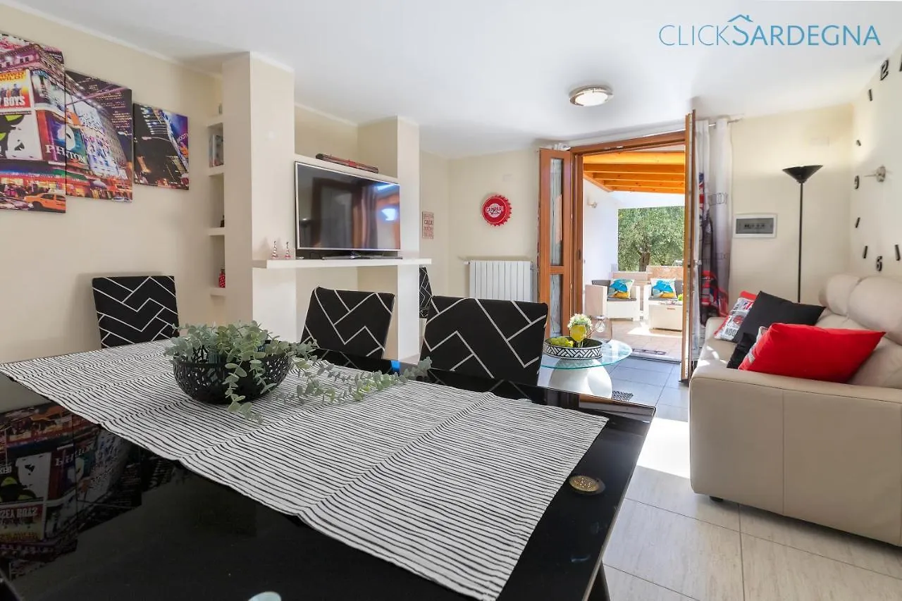 Clicksardegna Villa Brionis Sea View, 7 Bedrooms, 5 Bathrooms And 3 Kitchens Alghero