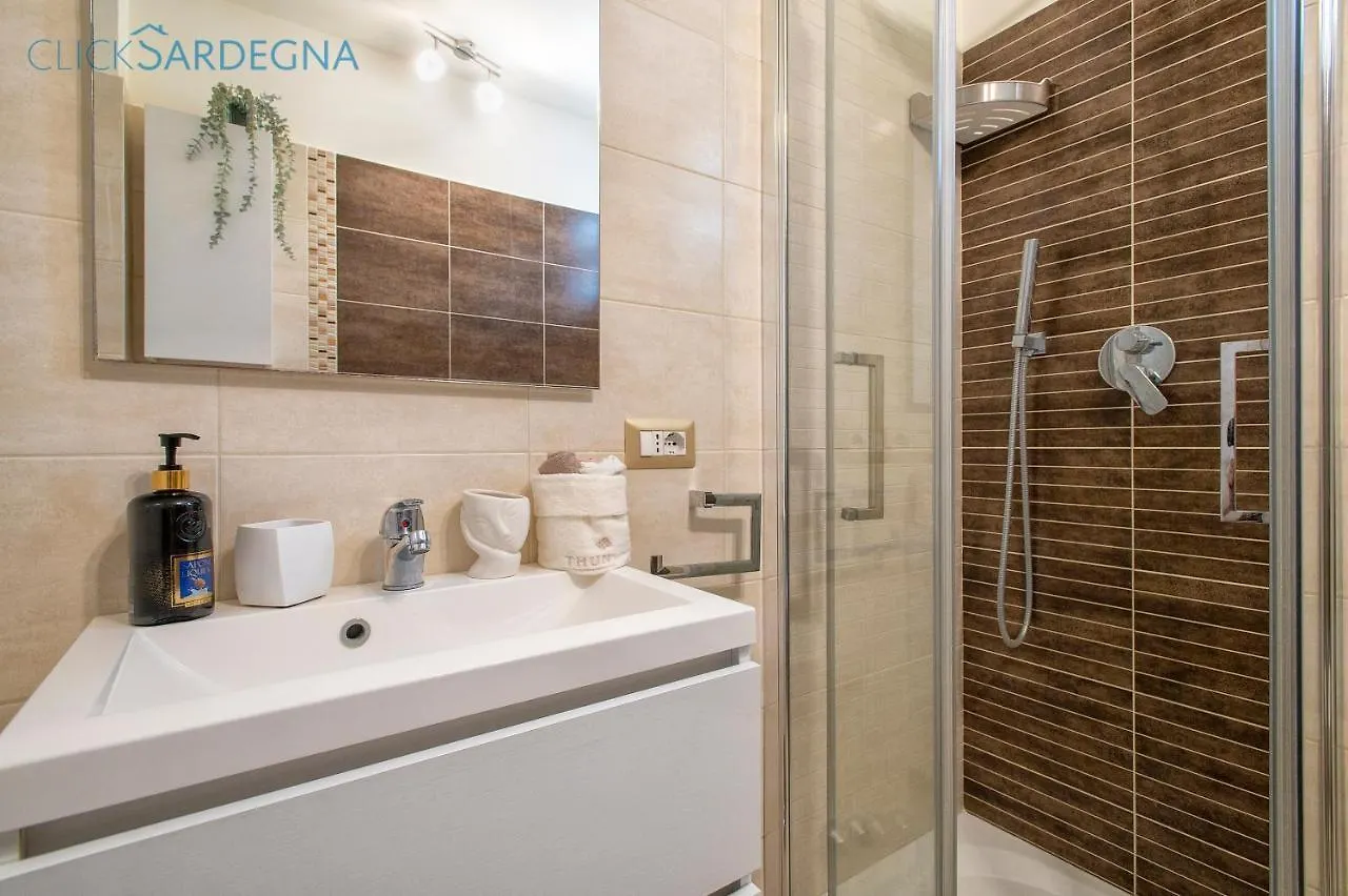 Clicksardegna Villa Brionis Sea View, 7 Bedrooms, 5 Bathrooms And 3 Kitchens Alghero