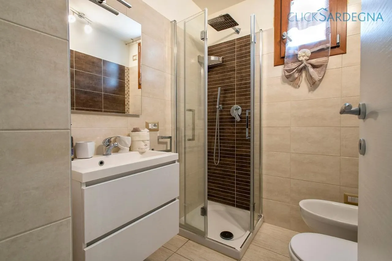 Clicksardegna Villa Brionis Sea View, 7 Bedrooms, 5 Bathrooms And 3 Kitchens Alghero