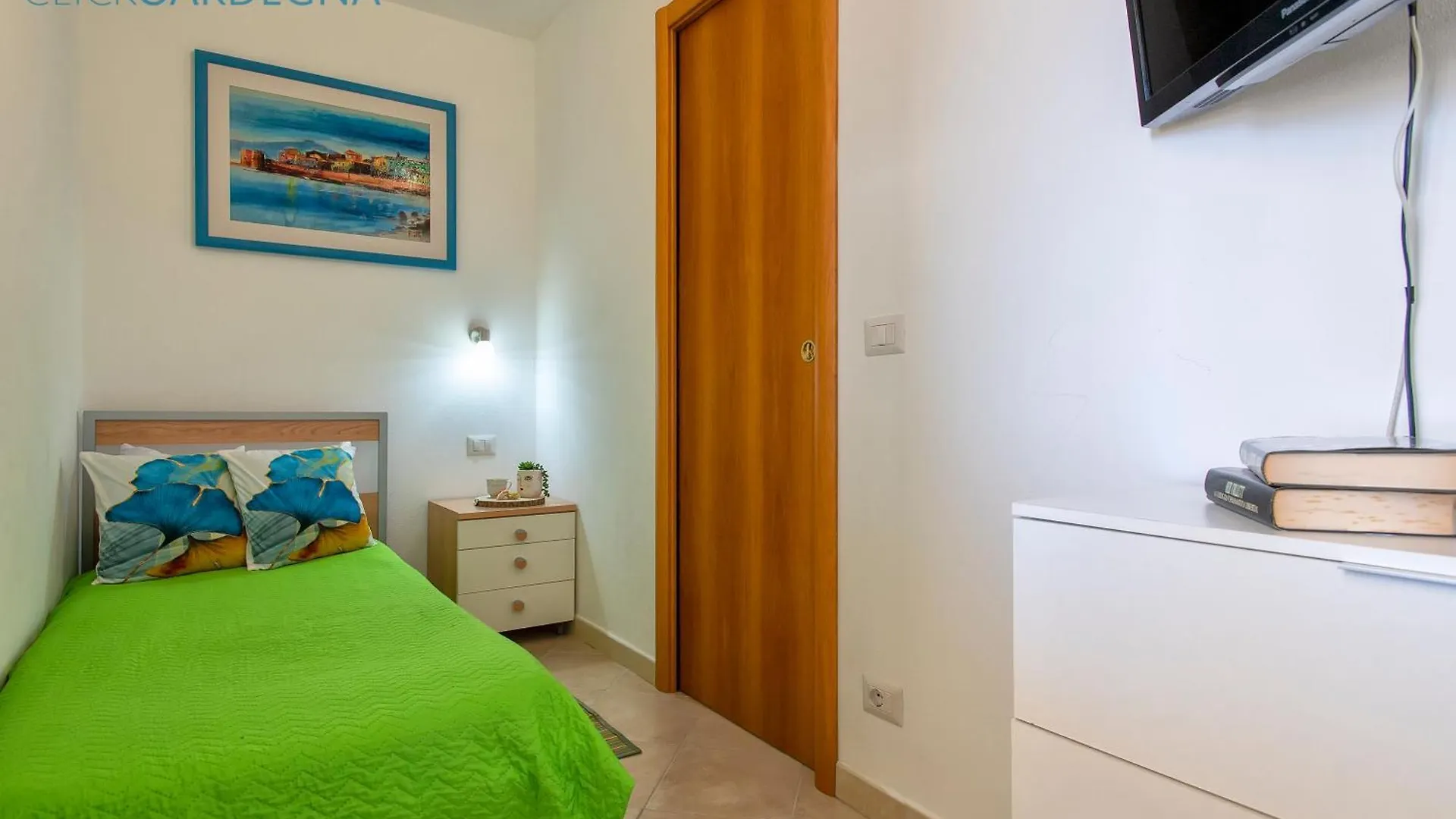 Clicksardegna Villa Brionis Sea View, 7 Bedrooms, 5 Bathrooms And 3 Kitchens Alghero